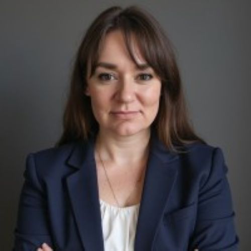 Nicole Knight